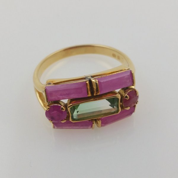 18k. yellow gold ring with Tourmaline and  Ruby ca 3.90 carat