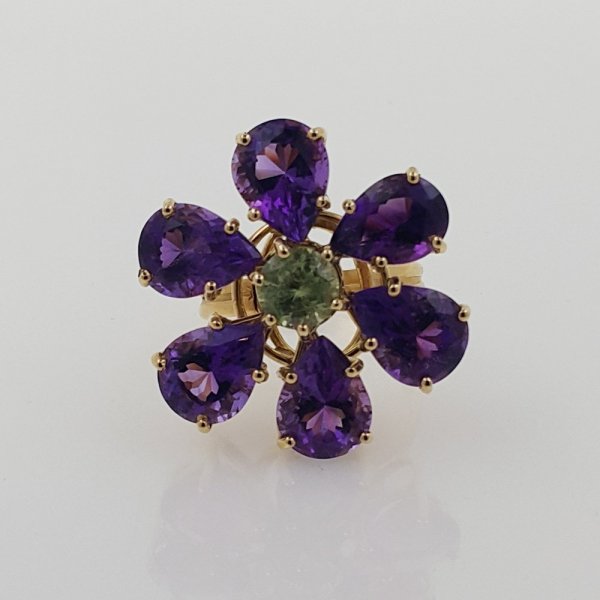 18k. yellow gold ring with natural Amethyst & Peridot 16.00 carat