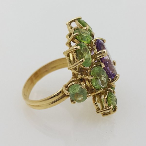 18k. yellow gold cocktail ring with natural gemstones 11.90 carat