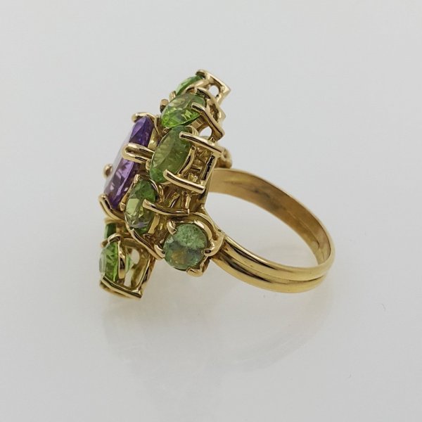 18k. yellow gold cocktail ring with natural gemstones 11.90 carat