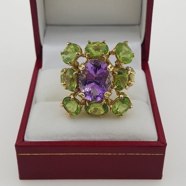 18k. yellow gold cocktail ring with natural gemstones 11.90 carat