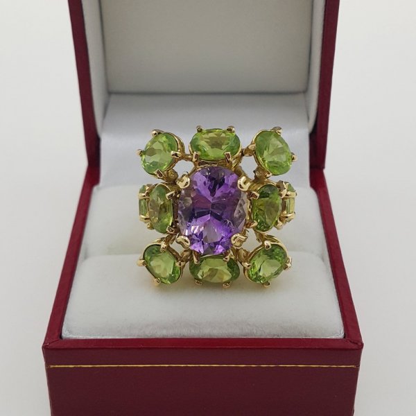 18k. yellow gold cocktail ring with natural gemstones 11.90 carat