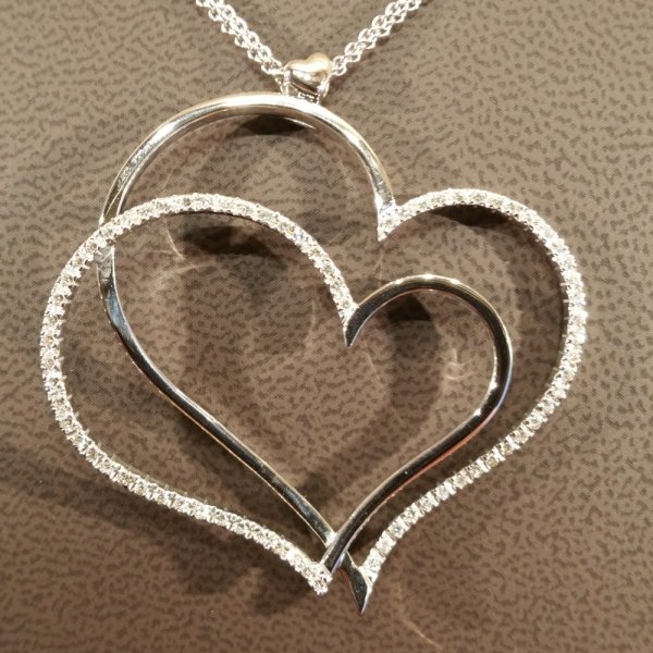 18 k. White gold diamond heart necklace - 0.55 carat