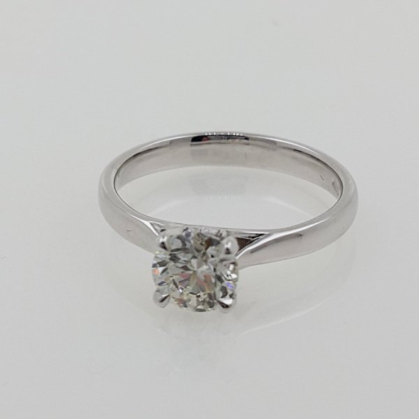 18k. white gold diamond soliter ring - 0.90 carat