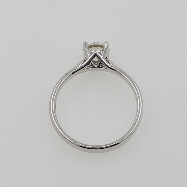18k. white gold diamond soliter ring - 0.90 carat