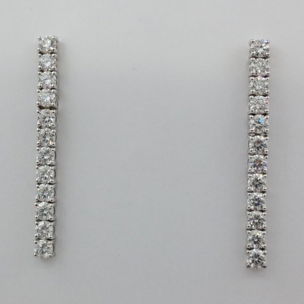 18 k. White gold diamonds earrings - 2.50 carat