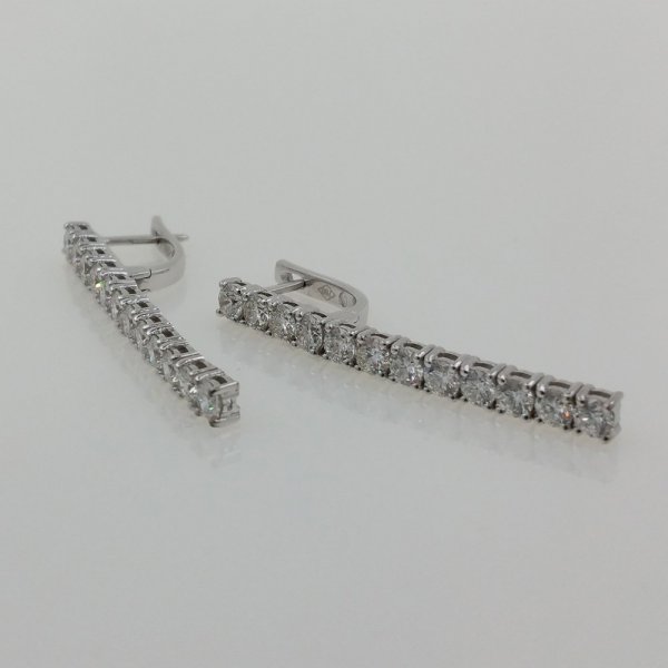 18 k. White gold diamonds earrings - 2.50 carat
