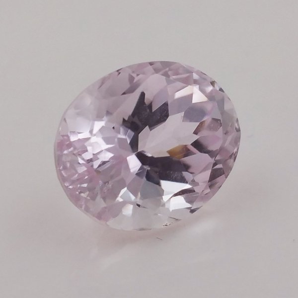 Kunzite - light pink - 8.65 carat